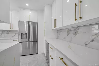 100-25 Queens Boulevard #6E, Forest Hills, NY 11375 - Photo 7