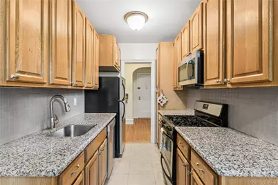 73-20 Austin Street #3O, Forest Hills, NY 11375 - Photo 5