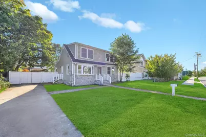 259 35th Street, Lindenhurst, NY 11757 - Photo 1