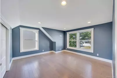 259 35th Street, Lindenhurst, NY 11757 - Photo 19