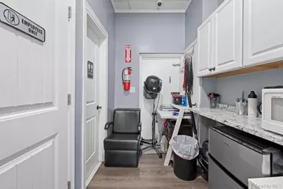 380 Franklin Avenue, Franklin Square, NY 11010 - Photo 5