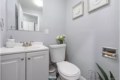 380 Franklin Avenue, Franklin Square, NY 11010 - Photo 3