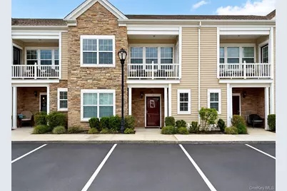 8 Wexford Lane #8 upper, Oceanside, NY 11572 - Photo 1