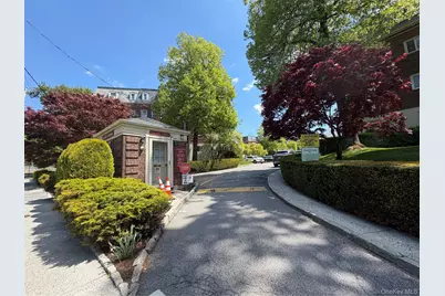 4 Chateaux Circle #4C, Scarsdale, NY 10583 - Photo 17