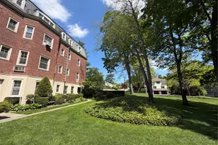 4 Chateaux Cir, Scarsdale, NY 10583 - Photo 15