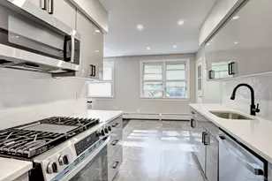 152 Kearsing Pkwy, Monsey, NY 10952 - Photo 9