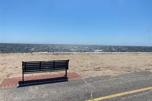 303 Timber Point Rd, East Islip, NY 11730 - Photo 33