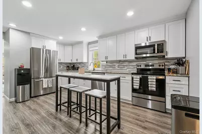 466 Long Island Avenue, Medford, NY 11763 - Photo 5