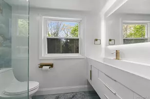 466 Long Island Ave, Medford, NY 11763 - Photo 17