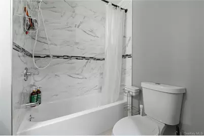 466 Long Island Avenue, Medford, NY 11763 - Photo 11