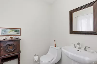 7 Gun Path, Setauket, NY 11733 - Photo 17