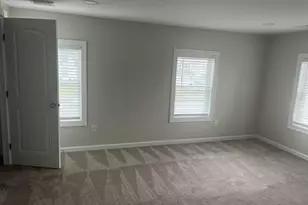 61 Cedar Ave, Patchogue, NY 11772 - Photo 9