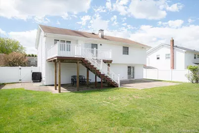 305 Kimberly Place, West Islip, NY 11795 - Photo 37