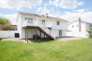 305 Kimberly Pl, West Islip, NY 11795 - Photo 37
