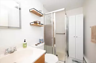 305 Kimberly Pl, West Islip, NY 11795 - Photo 33