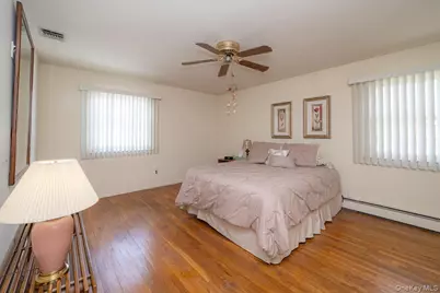 305 Kimberly Place, West Islip, NY 11795 - Photo 9