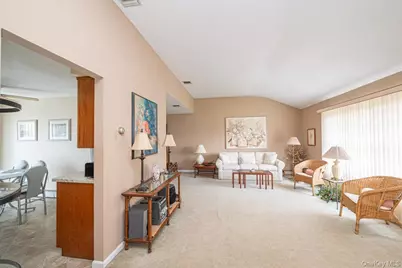 305 Kimberly Place, West Islip, NY 11795 - Photo 15