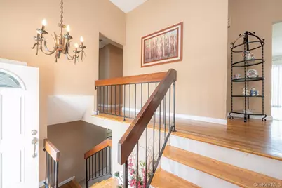 305 Kimberly Place, West Islip, NY 11795 - Photo 5