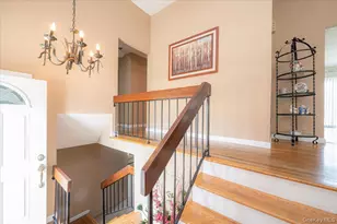 305 Kimberly Pl, West Islip, NY 11795 - Photo 5