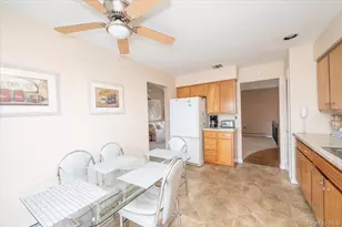 305 Kimberly Pl, West Islip, NY 11795 - Photo 21