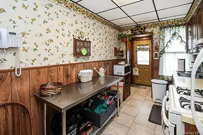 7833 74th Street, Glendale, NY 11385 - Photo 13