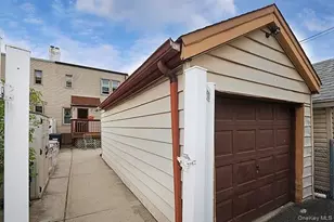 78-33 74th St, Glendale, NY 11385 - Photo 35