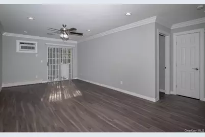 2 Victorian Court #174, Holtsville, NY 11742 - Photo 5