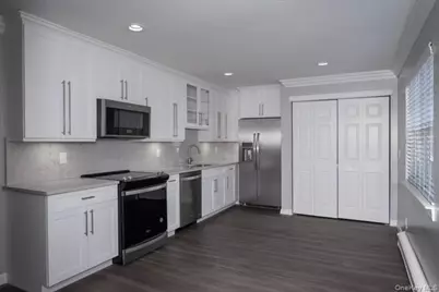 2 Victorian Court #174, Holtsville, NY 11742 - Photo 11