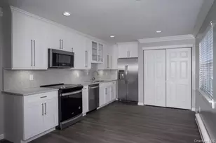 2 Victorian Ct, Holtsville, NY 11742 - Photo 11