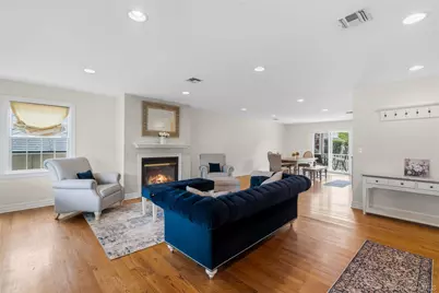 47 Syosset Circle, Syosset, NY 11791 - Photo 5