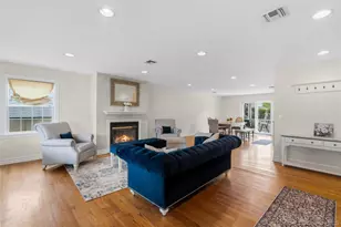 47 Syosset Cir, Syosset, NY 11791 - Photo 5