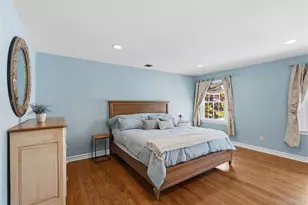 47 Syosset Cir, Syosset, NY 11791 - Photo 19