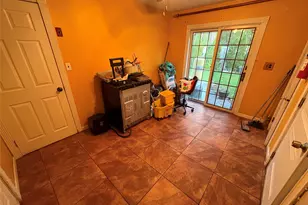 30 Dumond Pl, Coram, NY 11727 - Photo 13