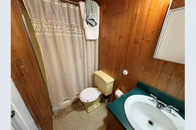 30 Dumond Place, Coram, NY 11727 - Photo 11