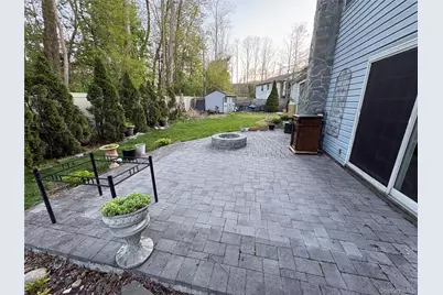 30 Dumond Place, Coram, NY 11727 - Photo 15