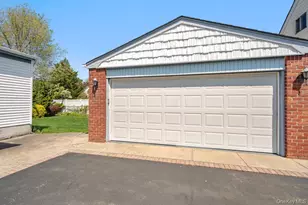 77 Hendrickson Ave, Lynbrook, NY 11563 - Photo 7