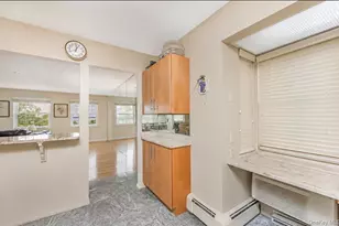 207-25 Darren Dr, Bayside, NY 11360 - Photo 9