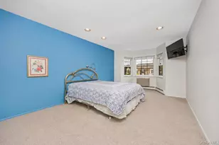 207-25 Darren Dr, Bayside, NY 11360 - Photo 19