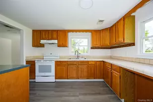 31 Horns Park Rd, Hyde Park, NY 12538 - Photo 9