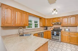 6 Green Knoll Ct, Northport, NY 11768 - Photo 13