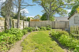 135 Winding St, Huntington Station, NY 11746 - Photo 25