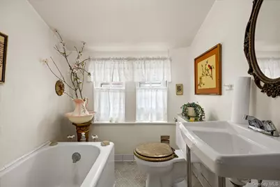 3221 168th Street, Flushing, NY 11358 - Photo 23