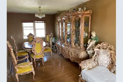 84 Surf Road, Lindenhurst, NY 11757 - Photo 7