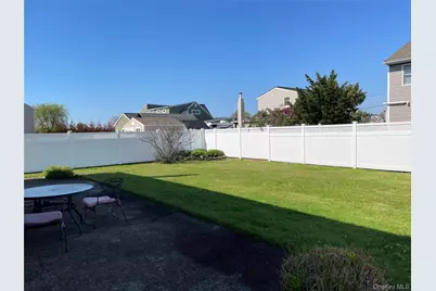 84 Surf Road, Lindenhurst, NY 11757 - Photo 29