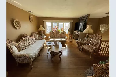 84 Surf Road, Lindenhurst, NY 11757 - Photo 5
