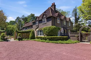 285 Piping Rock Rd, Locust Valley, NY 11560 - Photo 3