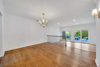 162 Southgate Circle, Massapequa Park, NY 11762 - Photo 9