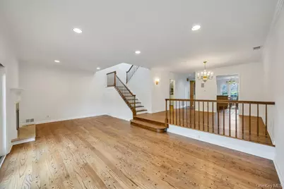 162 Southgate Circle, Massapequa Park, NY 11762 - Photo 15