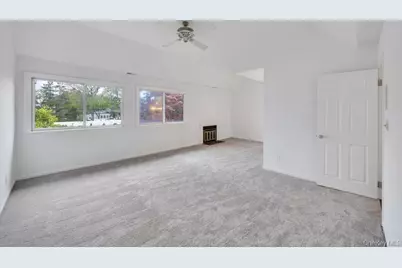 162 Southgate Circle, Massapequa Park, NY 11762 - Photo 19