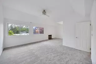 162 Southgate Cir, Massapequa Park, NY 11762 - Photo 19